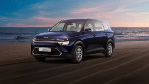 Kia Carens driving on city and highway roads showing real-world mileage performance